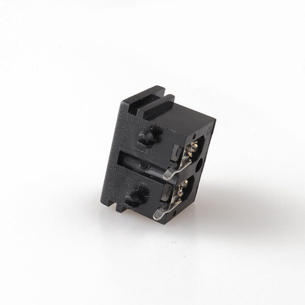 LZ-8-4P8 IEC C8 2pin ac socket 250v female copper industrial power socket connector - Image 5