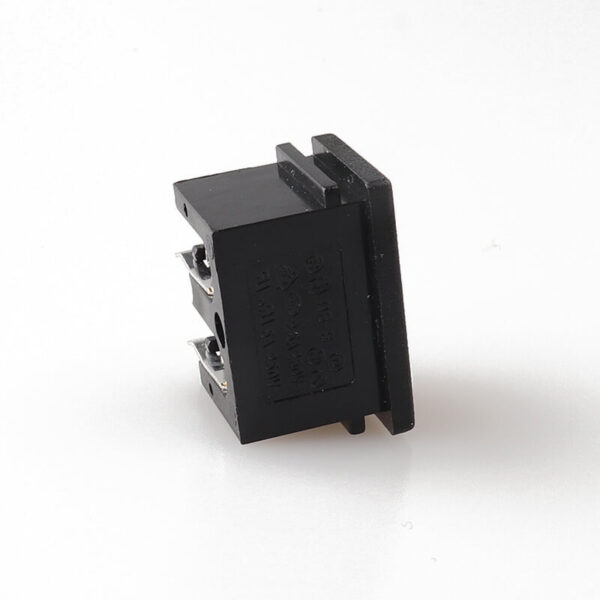 LZ-8-4P8 IEC C8 2pin ac socket 250v female copper industrial power socket connector - Image 3